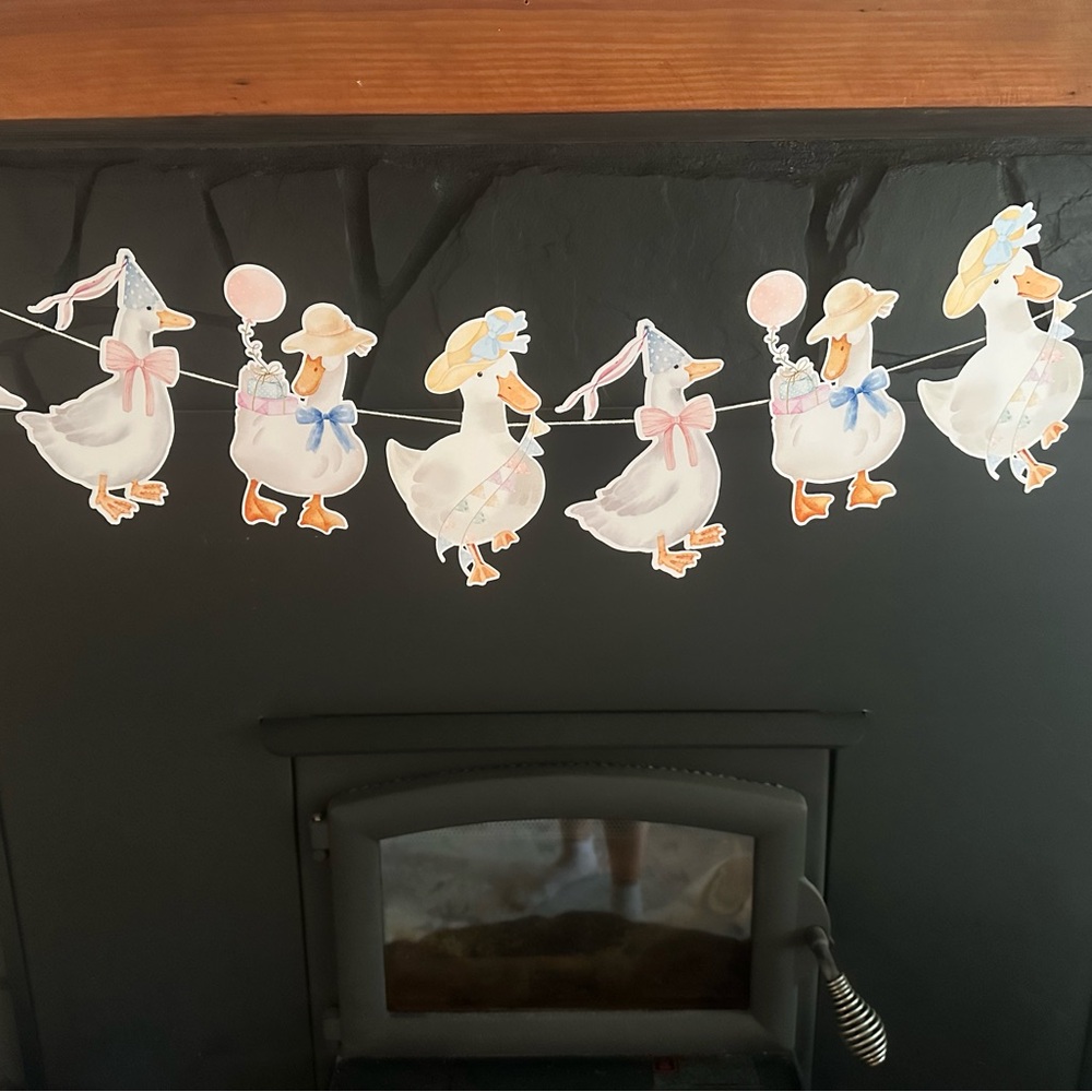 Charming Goose Garland with Pastel Accents